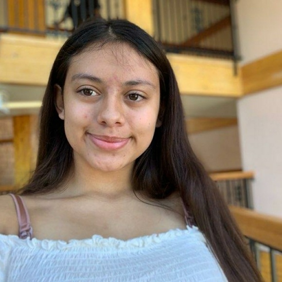 Profile Picture of Monique Lopez (@monique960) on Poshmark