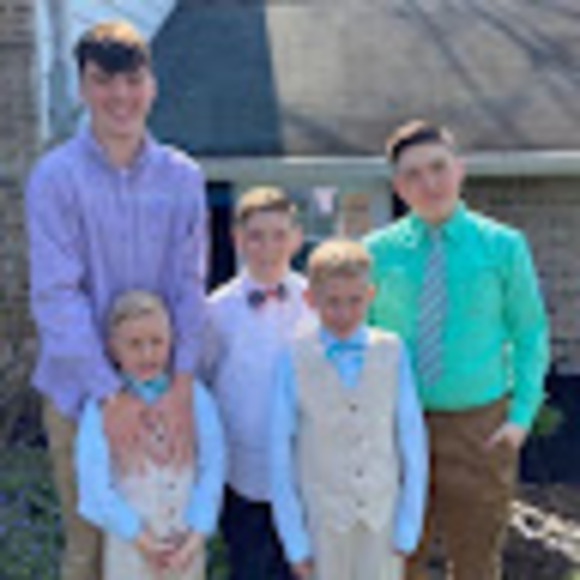 Jen Shireman - Poshmark Profile Picture of Jen Shireman (@jenshireman) on Poshmark