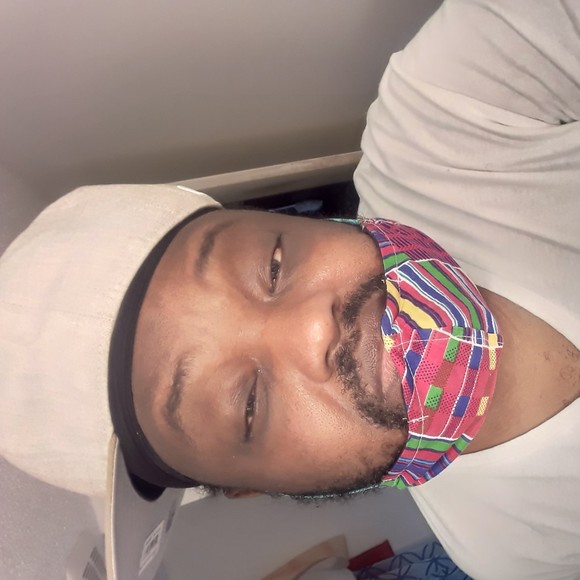 Profile Picture of Terrence Graham (@dirrty75) on Poshmark