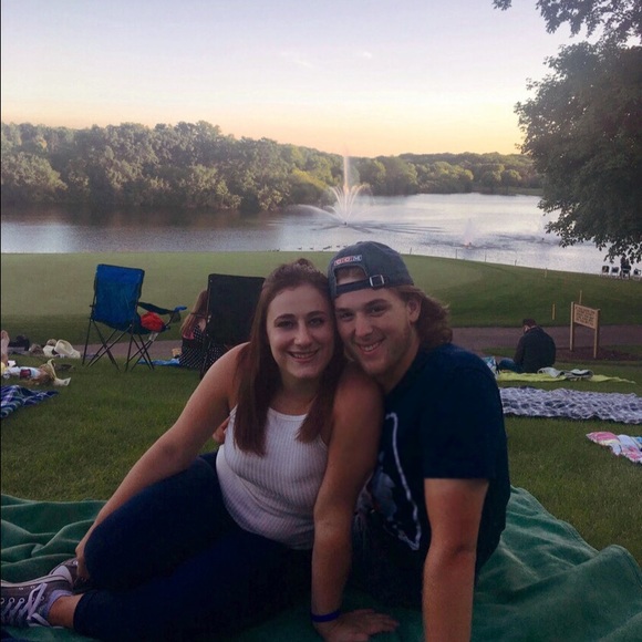 Profile Picture of Daniela Dellorto (@dellorto19) on Poshmark