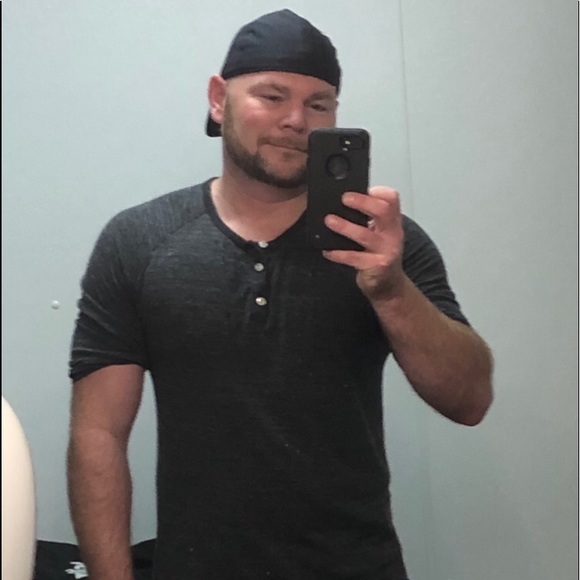 Profile Picture of Jason Greiner (@greiner42681) on Poshmark