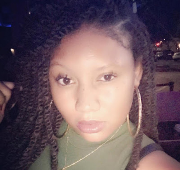 Profile Picture of Alexis Augustine (@lvelexx) on Poshmark