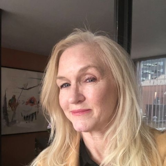 Profile Picture of Janine Anderton (@janineanderton) on Poshmark