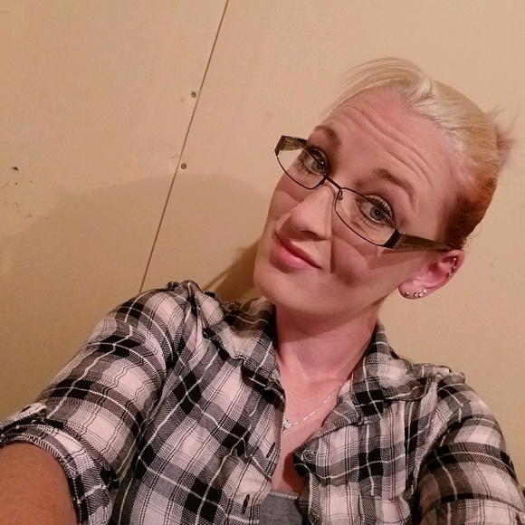 Profile Picture of Kaitlyn Hubach (@kebkaitie) on Poshmark