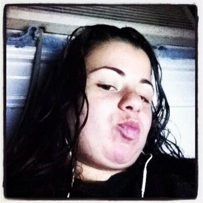 Profile Picture of Carolyn Kollar (@babiigirlcat) on Twitter