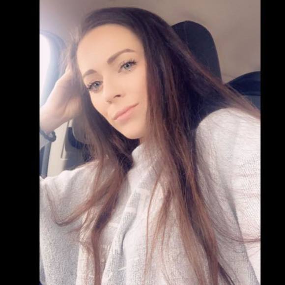 Profile Picture of Caitlynn Distler (@cdistler) on Poshmark