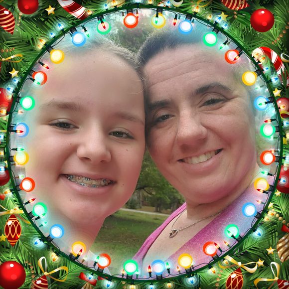 Profile Picture of Andrea Daniels (@annfan86) on Poshmark