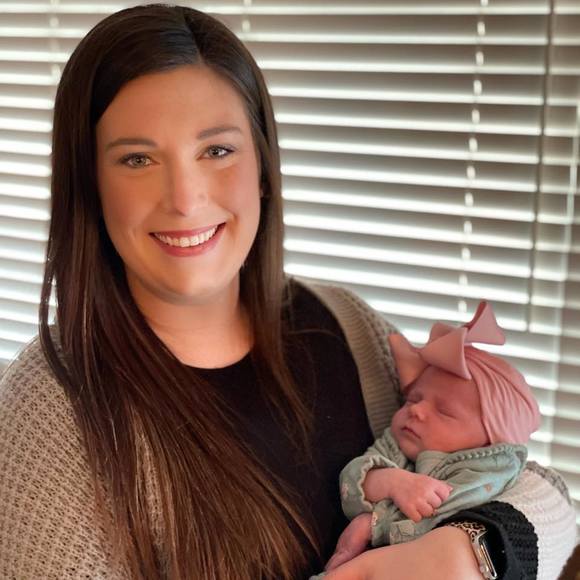 Profile Picture of Chloe Mullins (@chloemullins153) on Poshmark