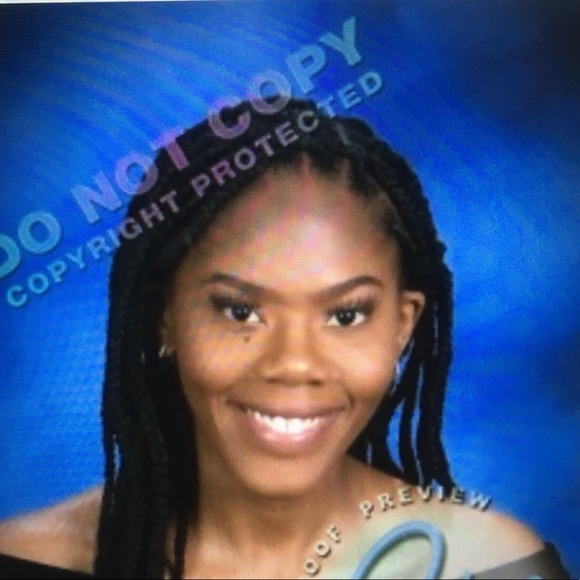 Profile Picture of Christian Bailey (@christianbai188) on Poshmark