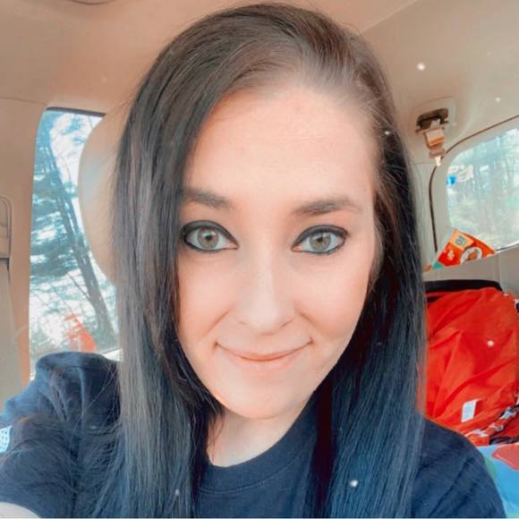 Profile Picture of Megan Laurendeau (@megan30543336) on Poshmark