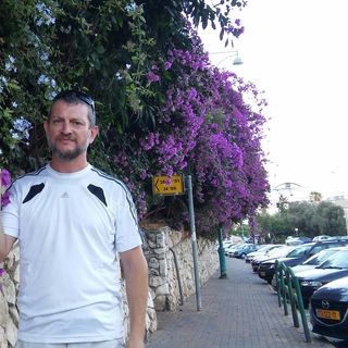 Daniel Chuguriansky - Facebook Profile Picture of Daniel Chuguriansky (@daniel.chuguriansky) on Facebook