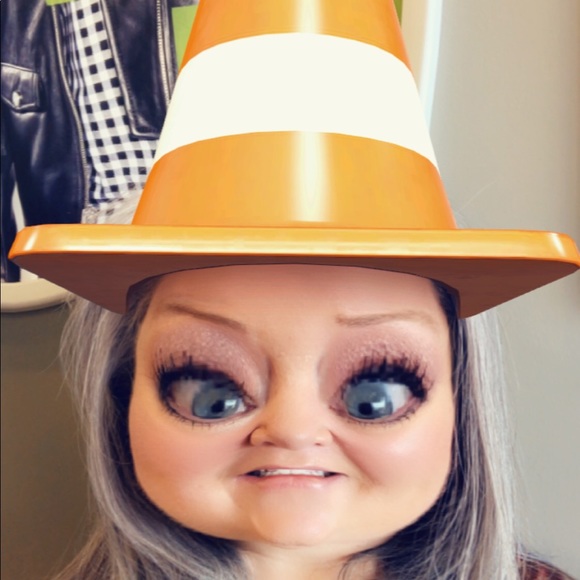 Profile Picture of Susan Haddox (@susanmrn306) on Poshmark