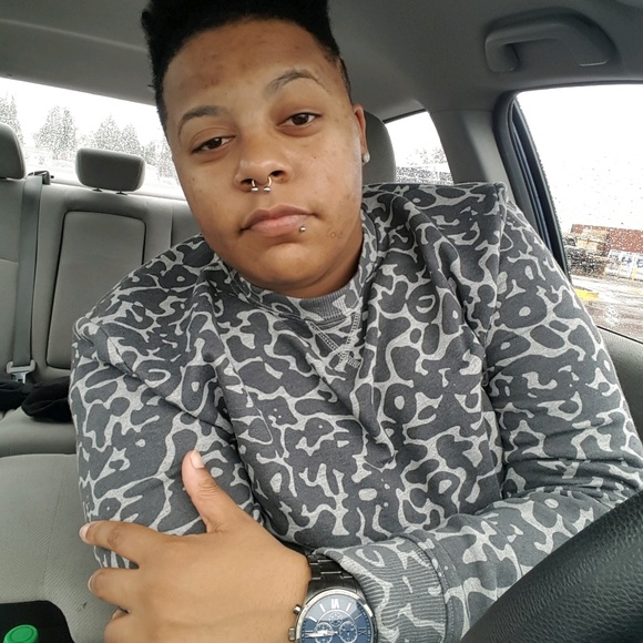 Profile Picture of Jillian Owens (@jo0509) on Poshmark