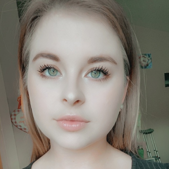 Profile Picture of Abby Hausfeld (@ah2559) on Poshmark