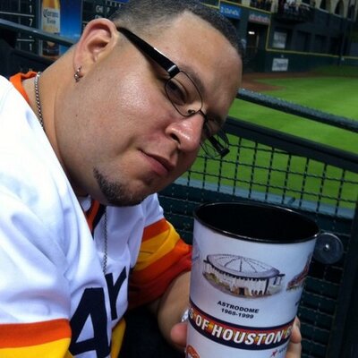 Profile Picture of Roland Garza (@djroro2wo) on Twitter