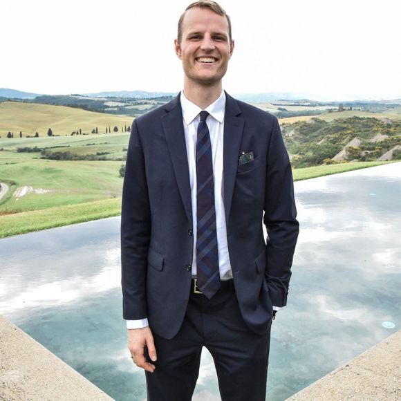 Profile Picture of Jonathan Vollett (@jonathanvollett) on Poshmark