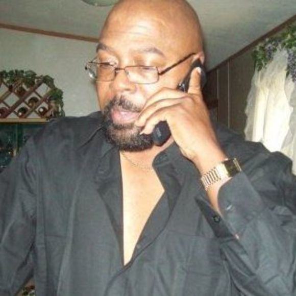 Ralph Brown - Poshmark Profile Picture of Ralph Brown (@ralphdbrown1) on Poshmark