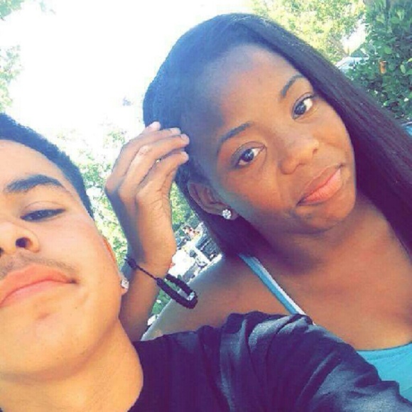 Profile Picture of Renita Brasko (@twiin_2) on Poshmark