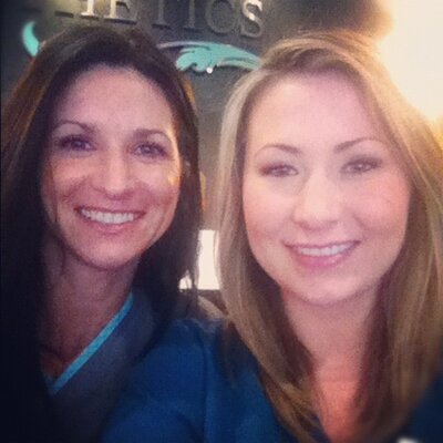 Profile Picture of Kelli & Jennifer (@TeamAwesomeHull) on Twitter