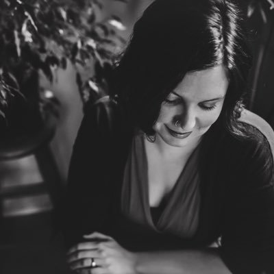 Profile Picture of Stephanie Elliott (@elliottskispdx) on Twitter