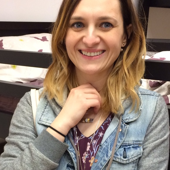 Profile Picture of Maya Kale (@mdkale) on Poshmark