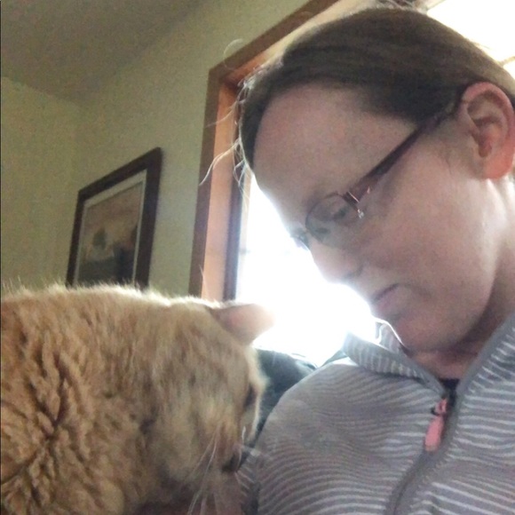 Profile Picture of Krista Bitker (@kristab107) on Poshmark