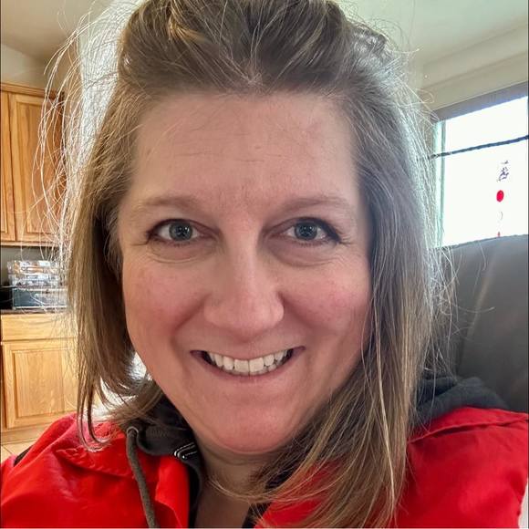 Profile Picture of Heather Randall (@kermie_hsm) on Poshmark