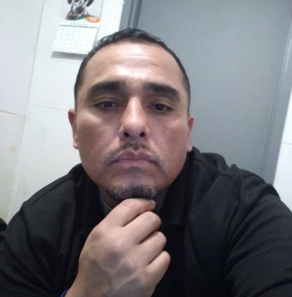 Profile Picture of Dimas Romero (@dimaseromero) on Poshmark