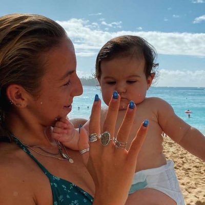Profile Picture of  🇮🇪 Leah Avery  🇮🇪 (@makenascoconut) on Twitter