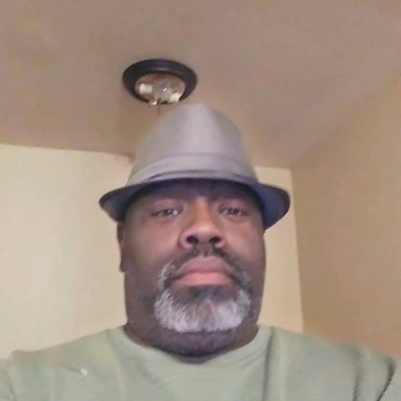 Profile Picture of Christopher Maclin (@chris50_mac) on Poshmark