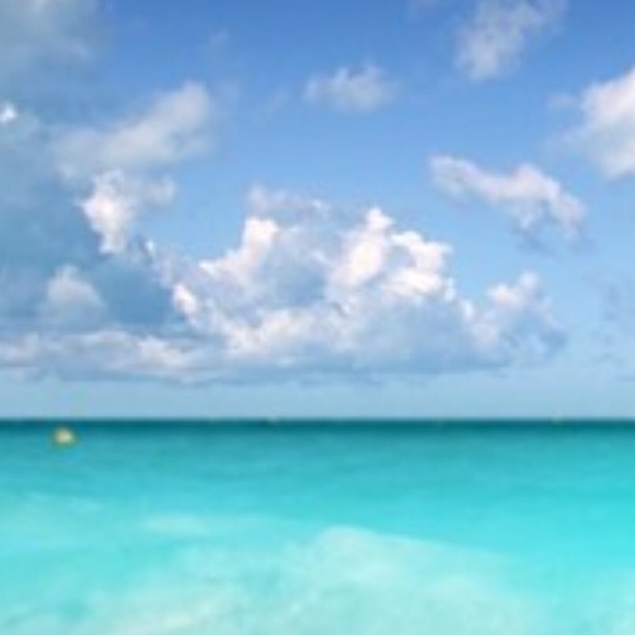 Profile Picture of Emily Barron (@emilybarron14) on Poshmark