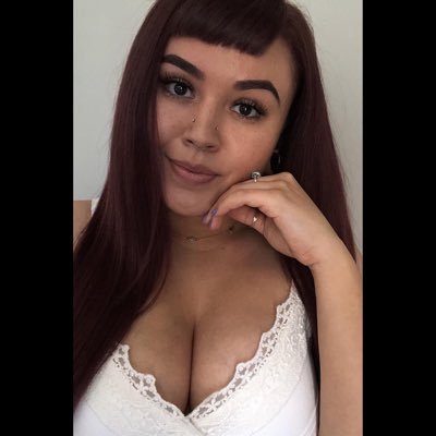 Profile Picture of Pho Babe (@navajotacox) on Twitter