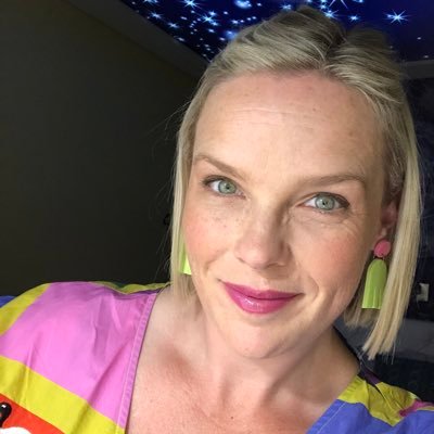 Profile Picture of Donna Roberts (@donzee82) on Twitter