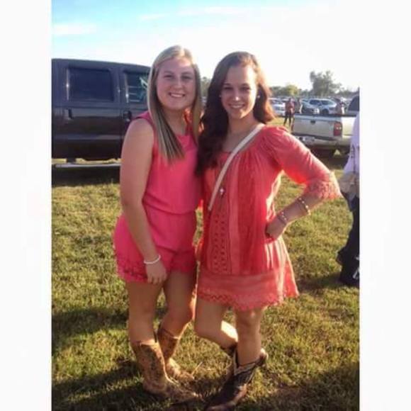 Profile Picture of Kaylin Potts (@aprilkayyp) on Poshmark