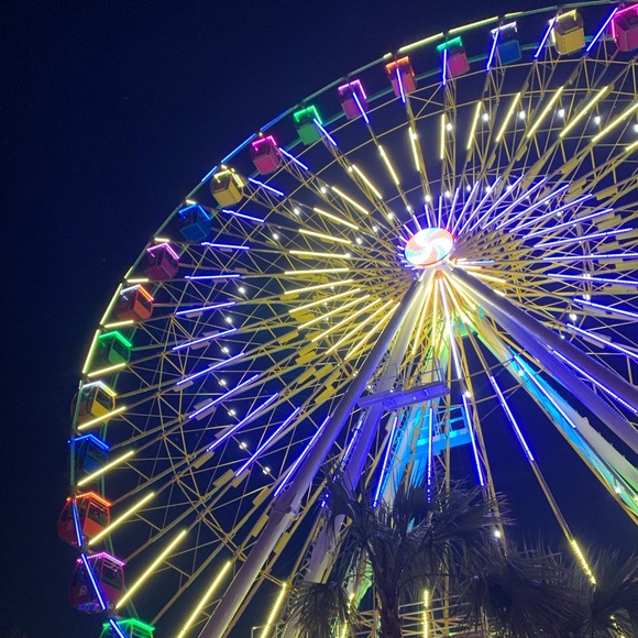 Profile Picture of Ashley Hennessey (@hennesseya5) on Poshmark