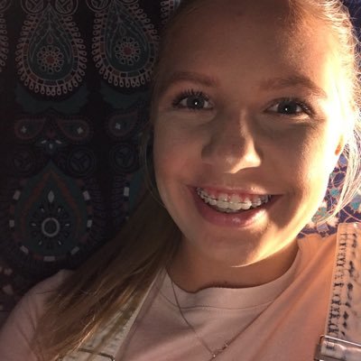 Profile Picture of Anna Huber (@annahuber21) on Twitter