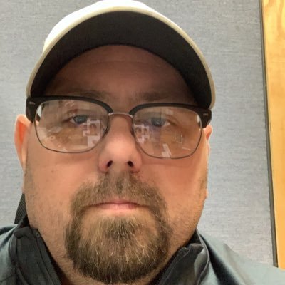 Profile Picture of Ricky Weaver (@rlw1221) on Twitter