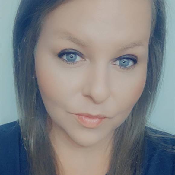 Profile Picture of Candace Wright (@candace_232008) on Poshmark