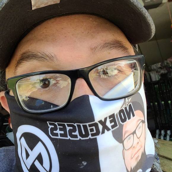 Profile Picture of Steve Valdez (@svaldez789) on Poshmark
