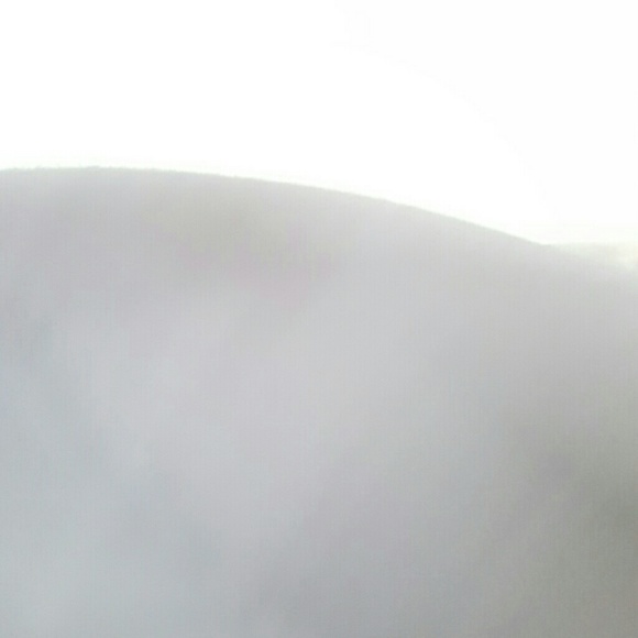 Profile Picture of Allison Stolee (@allisonstolee) on Poshmark