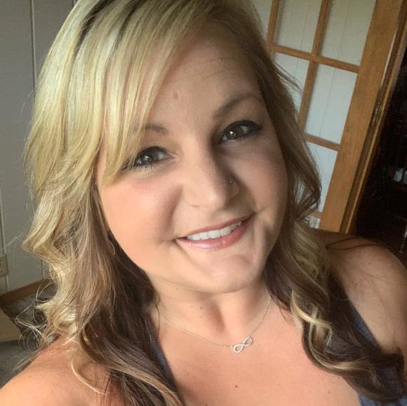 Profile Picture of Kayla Messinger (@messingah) on Poshmark