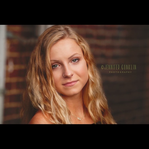 Profile Picture of Grace Riddle (@graceriddle_) on Poshmark