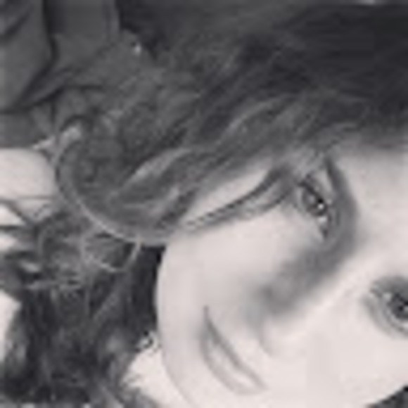 Profile Picture of Marissa Hepner (@marissahepner) on Poshmark