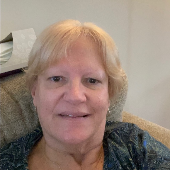 Profile Picture of Celina Suckiel (@celymimi) on Poshmark