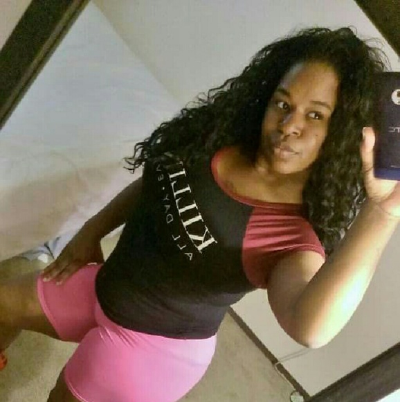 Profile Picture of Nicole Norvett (@notodaybooboo30) on Poshmark