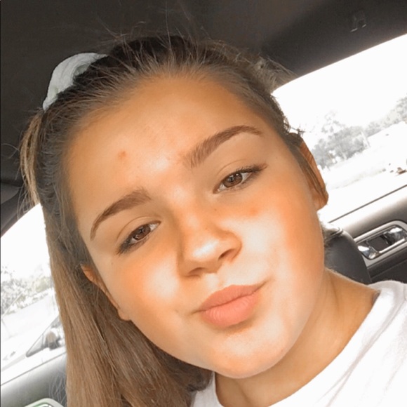 Profile Picture of Bianca Derusso (@biancaderusso) on Poshmark