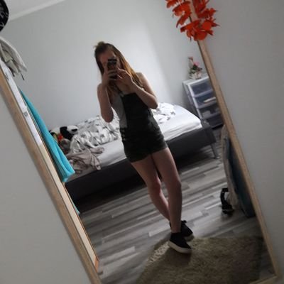 Profile Picture of Rebecca Bernat (@bernat_rebecca) on Twitter