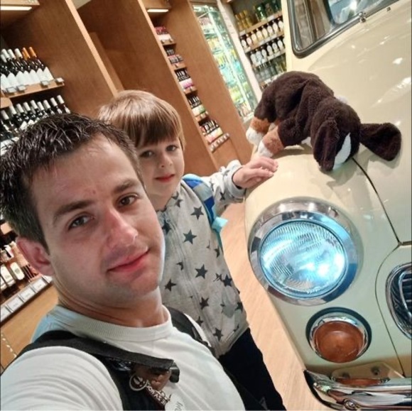 Andriu Andriu - Poshmark Profile Picture of Andriu Andriu (@aandriu723) on Poshmark