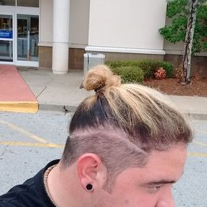 Profile Picture of Nicholas Cochran (@SchlongSurfer) on Twitter