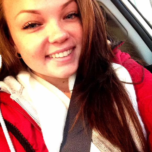 Chelesey Haury - Poshmark Profile Picture of Chelesey Haury (@lesgoldberg) on Poshmark